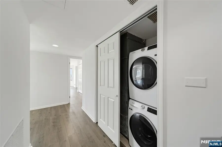 405 Williams Court 405, Edgewater, NJ 07020 - #2