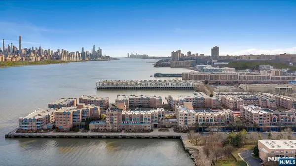 503 Hancock Court 503, Edgewater, NJ 07020