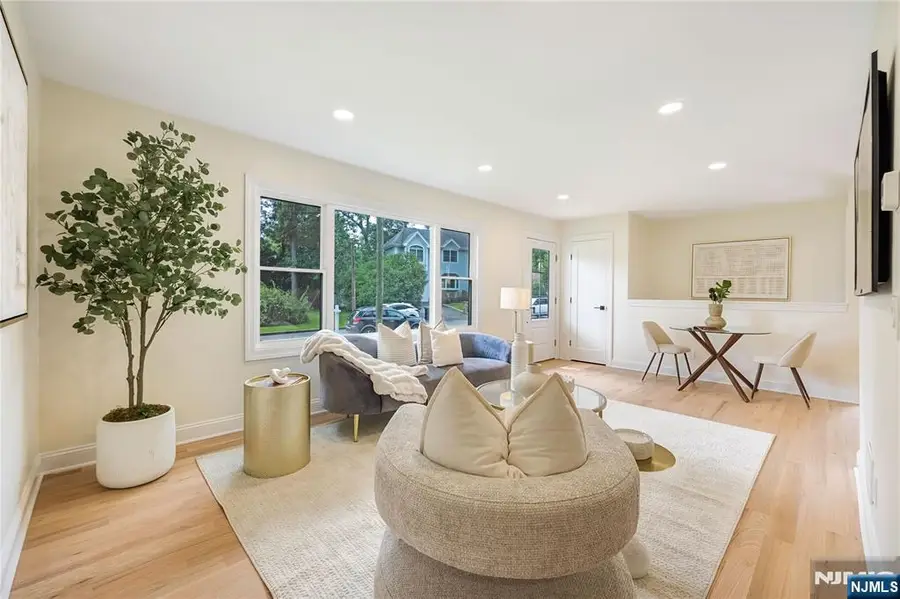 61 Mackay Avenue, Waldwick, NJ 07463 - #2