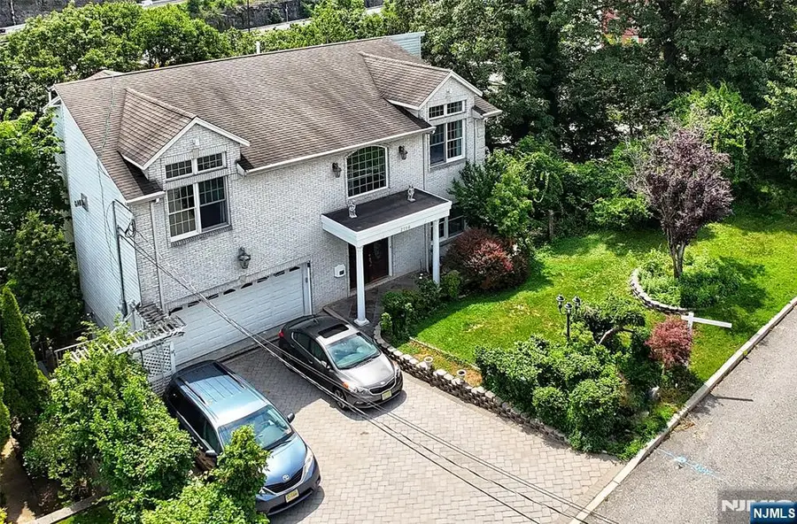 2186 Jones Road, Fort Lee, NJ 07024 - #3