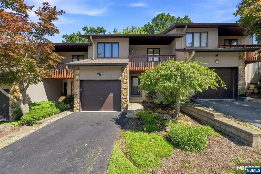 5 Wedgewood Drive, Woodland Park, NJ 07424 - #2