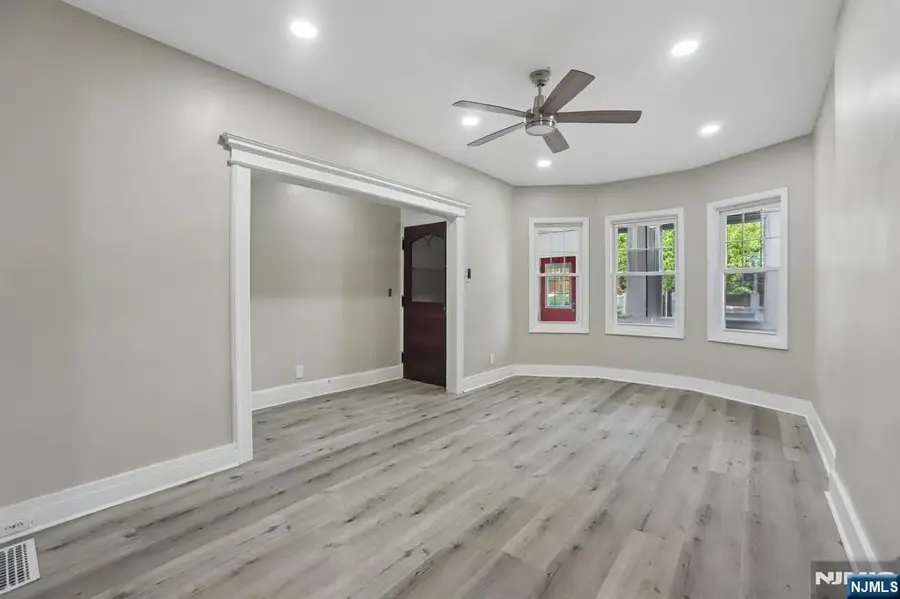 31 Claremont Avenue, Jersey City, NJ 07305 - #2