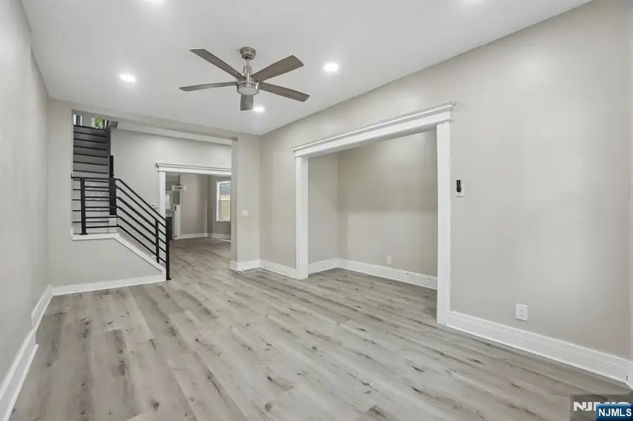 31 Claremont Avenue, Jersey City, NJ 07305 - #3