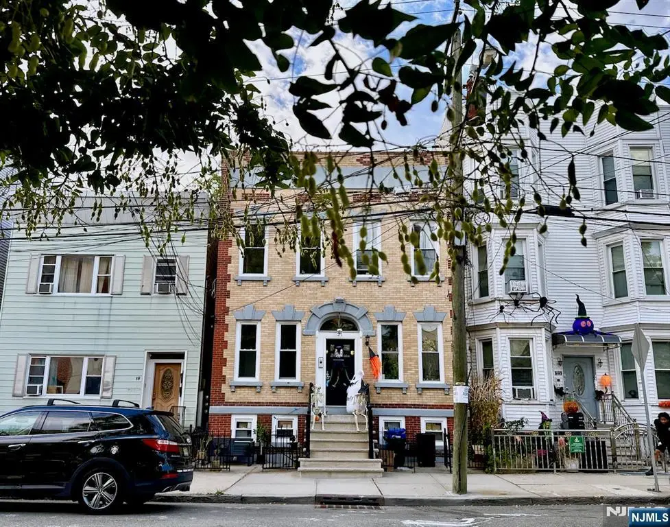 21 Hancock Avenue 3, Jersey City, NJ 07307 - #1