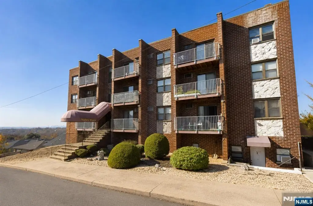 201 12th Street 18, Palisades Park, NJ 07650 - #1