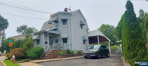3 Linden Avenue, Elmwood Park, NJ 07407