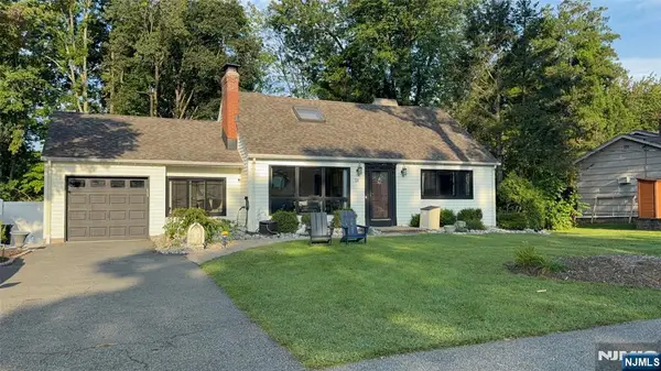 34 Northwood Drive, West Milford, NJ 07480