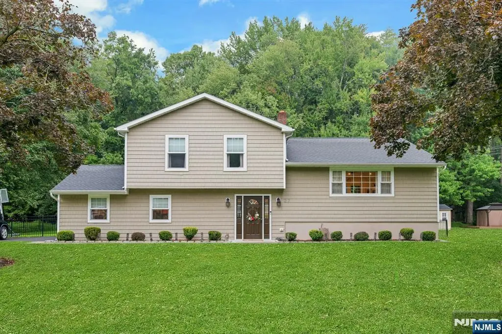 27 Big Piece Road, Fairfield, NJ 07004 - #1