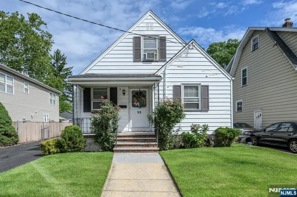 25 Broad Terrace, Bloomfield, NJ 07003 - #1