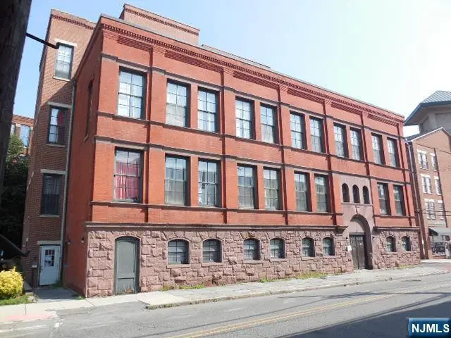 18 Market Street 301, Paterson, NJ 07501 - #1