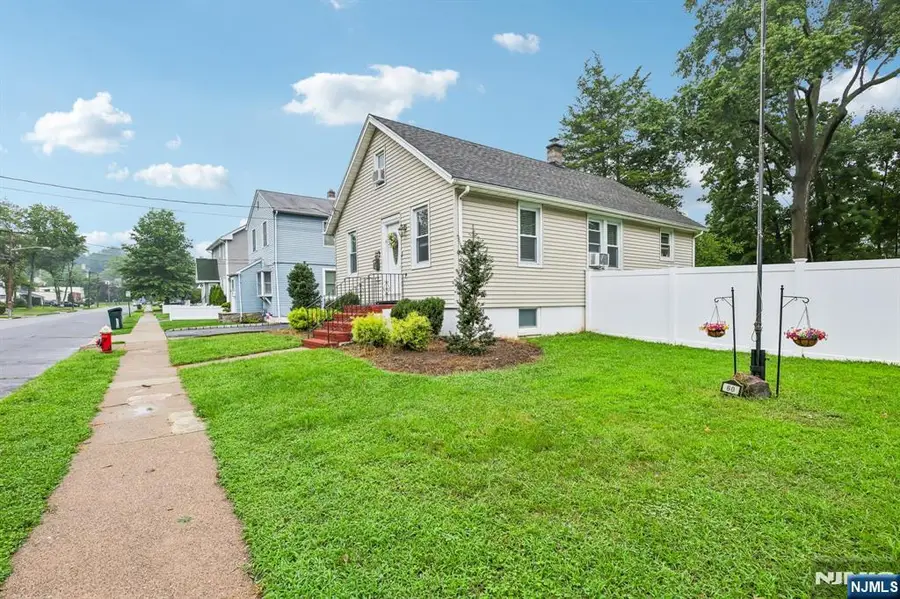 60 Palisade Avenue, Emerson, NJ 07630 - #3
