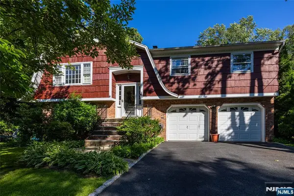 52 Aspen Lane, West Milford, NJ 07480