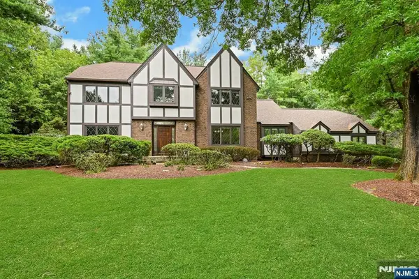 51 Burnwood Lane, Upper Saddle River, NJ 07458