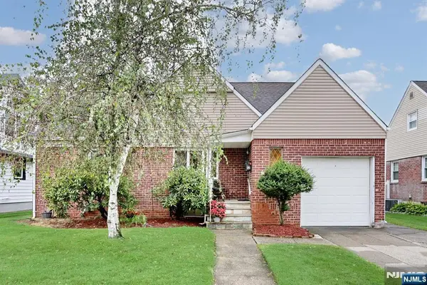 12 Margaret Court, Fair Lawn, NJ 07410
