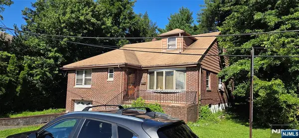 1551 Aston Terrace, Fort Lee, NJ 07024