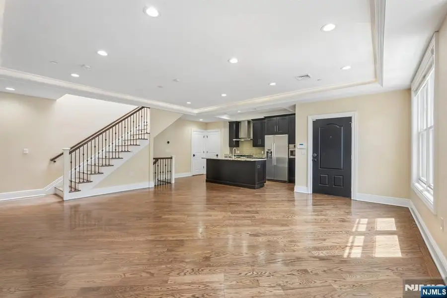 20 Marquis Court, Edgewater, NJ 07020 - #2