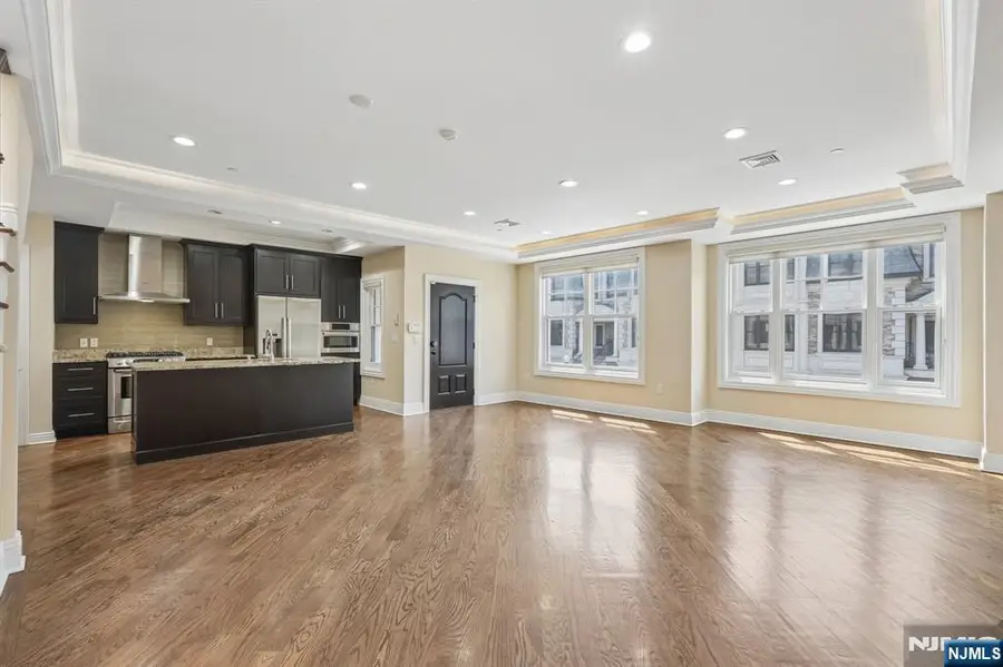 20 Marquis Court, Edgewater, NJ 07020 - #3