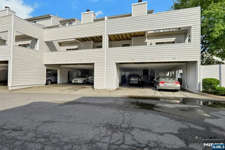 812 Topsail Lane, Secaucus, NJ 07094 - #2