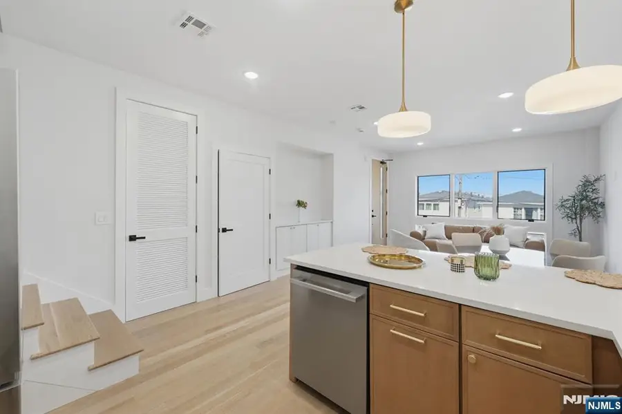 98 Western Avenue 1, Jersey City, NJ 07307 - #3