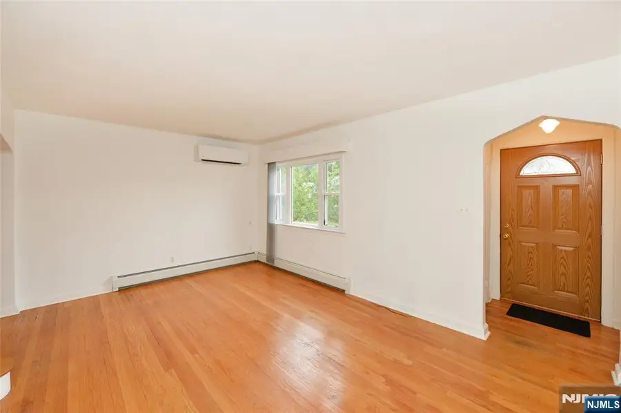 39-39 Brookside Avenue, Fair Lawn, NJ 07410 - #2