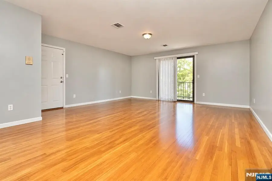 366-368 14th Avenue, Newark, NJ 07103 - #3