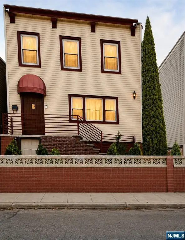 328 Liberty Avenue, Jersey City, NJ 07307