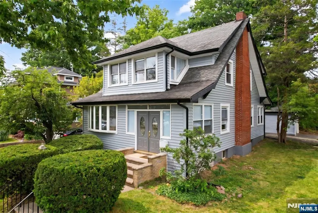 933 Maple Avenue, Ridgefield, NJ 07657 - #1