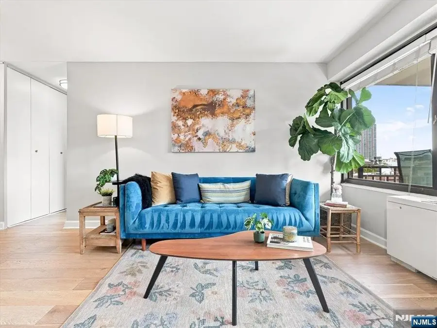 135 Montgomery Street 8B, Jersey City, NJ 07302 - #2