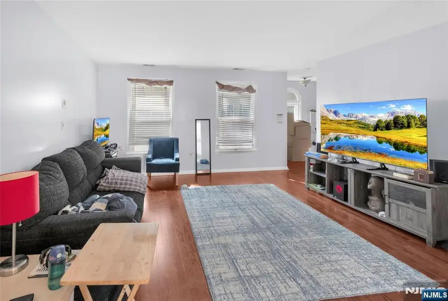 664 Irvington Avenue 6, Maplewood, NJ 07040 - #3