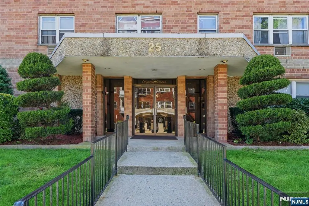 25 Jefferson Street 6D, Hackensack, NJ 07601 - #1
