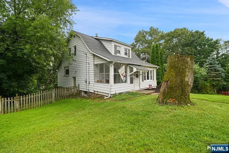 62 Vreeland Avenue, Bloomingdale, NJ 07403 - #3