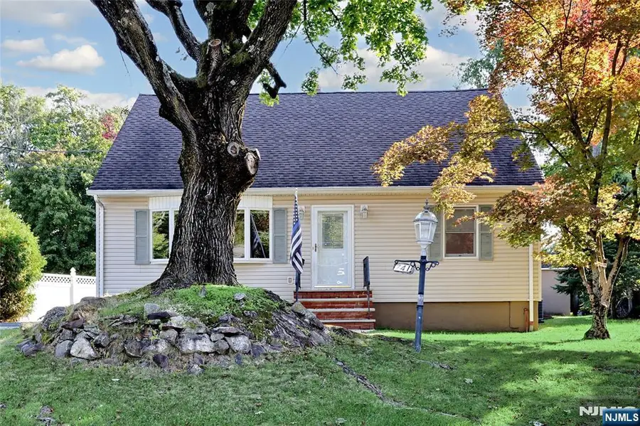 741 Pompton Avenue, Cedar Grove, NJ 07009 - #2
