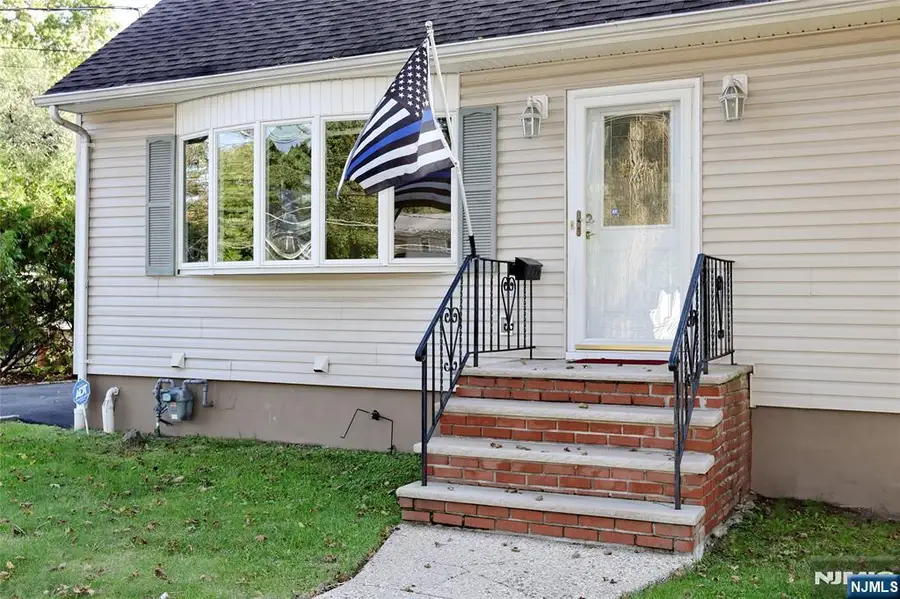 741 Pompton Avenue, Cedar Grove, NJ 07009 - #3
