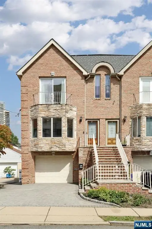 27 Lawton Avenue C0027, Cliffside Park, NJ 07010 - #2