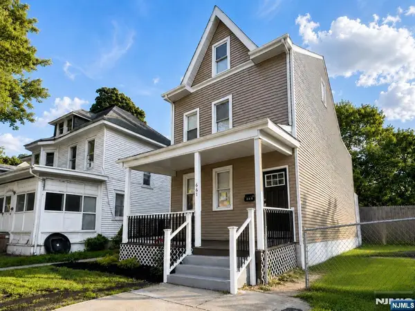 661 Stuyvesant Avenue, Trenton, NJ 08618