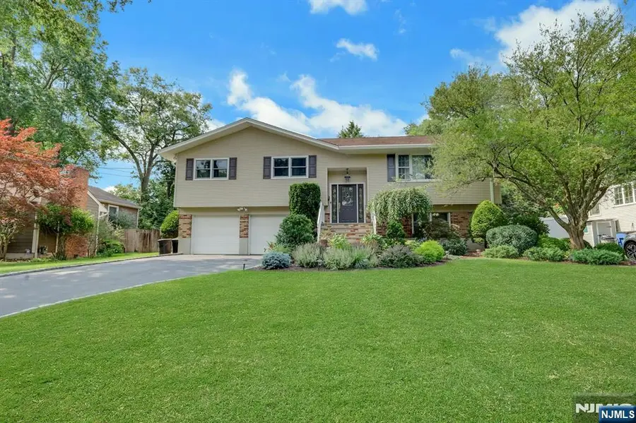 33 Hurlbut Street, Westwood, NJ 07675 - #2