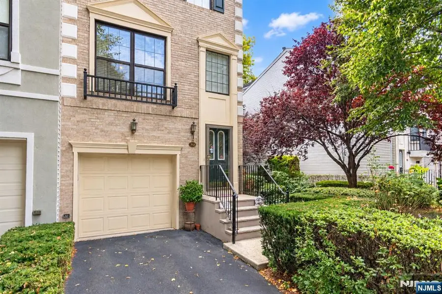 312 Wilshire Drive, Nutley, NJ 07110 - #2