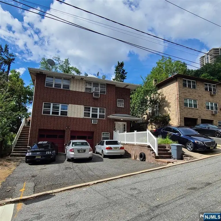 3 Hooks Lane, Edgewater, NJ 07020 - #1