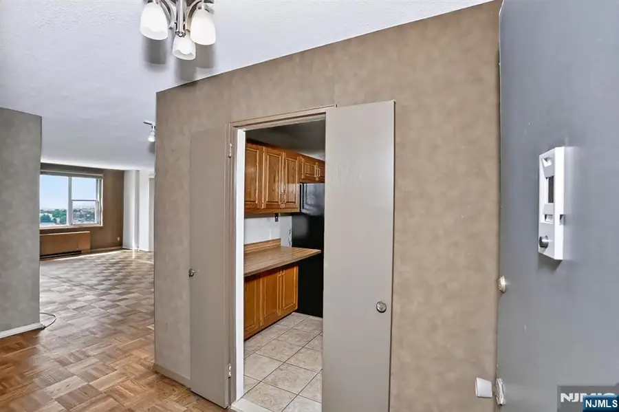 2100 Linwood Avenue 15A, Fort Lee, NJ 07024 - #3