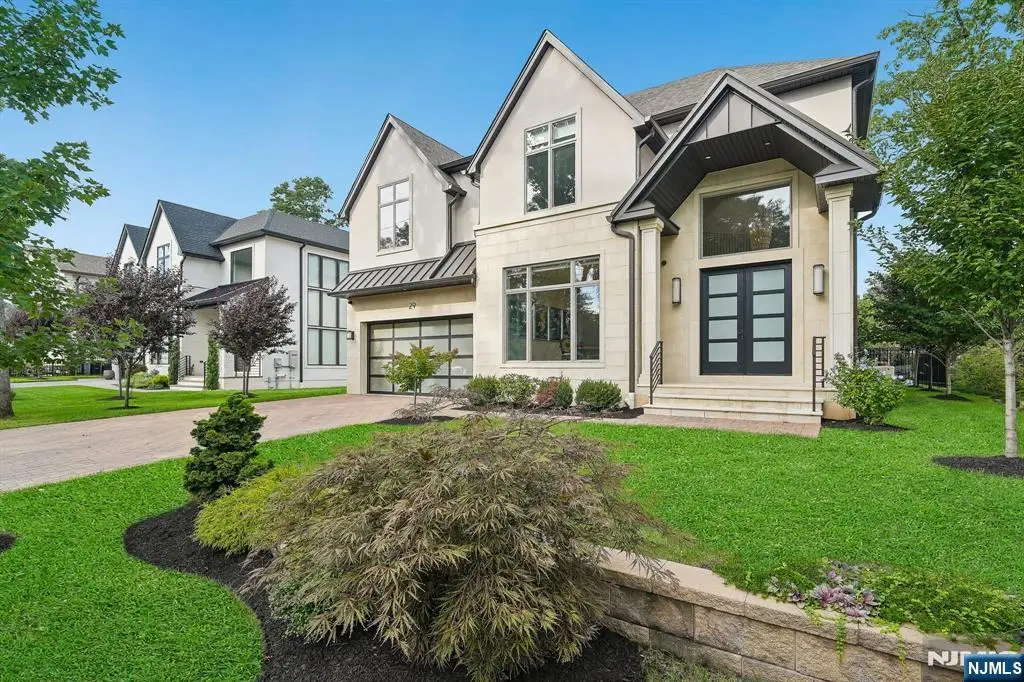 29 Roslyn Avenue, Englewood Cliffs, NJ 07632 - #1