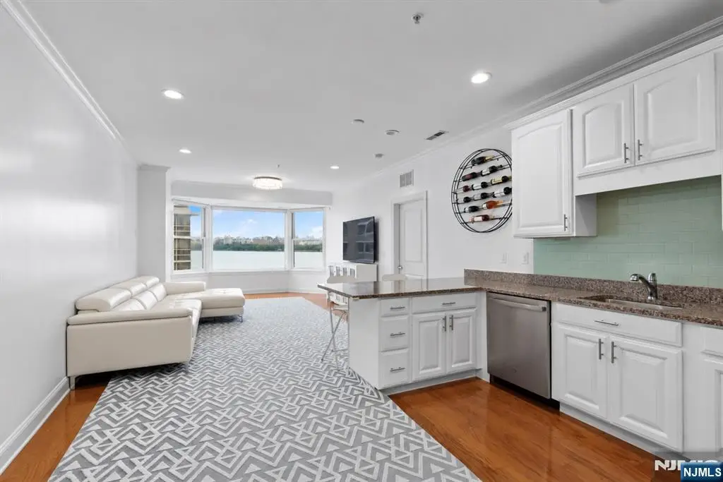 20 Ave At Port Imperial 403, West New York, NJ 07093 - #1