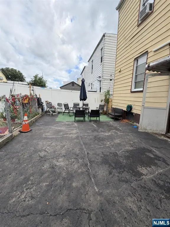 388 6th Street, Newark, NJ 07107 - #3