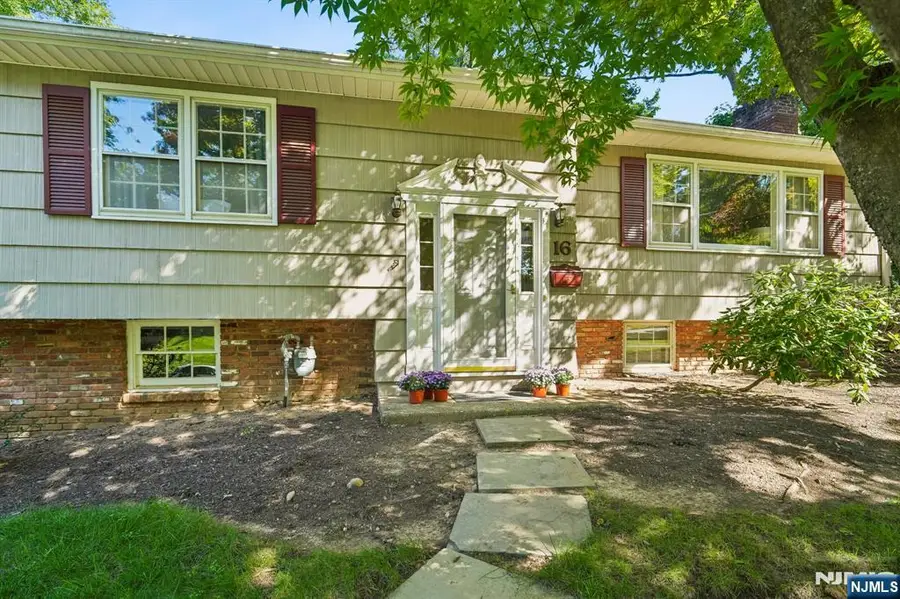 16 Darlene Terrace, Township Of Washington, NJ 07676 - #2