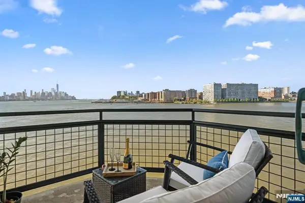 600 Harbor Boulevard 964, Weehawken, NJ 07086