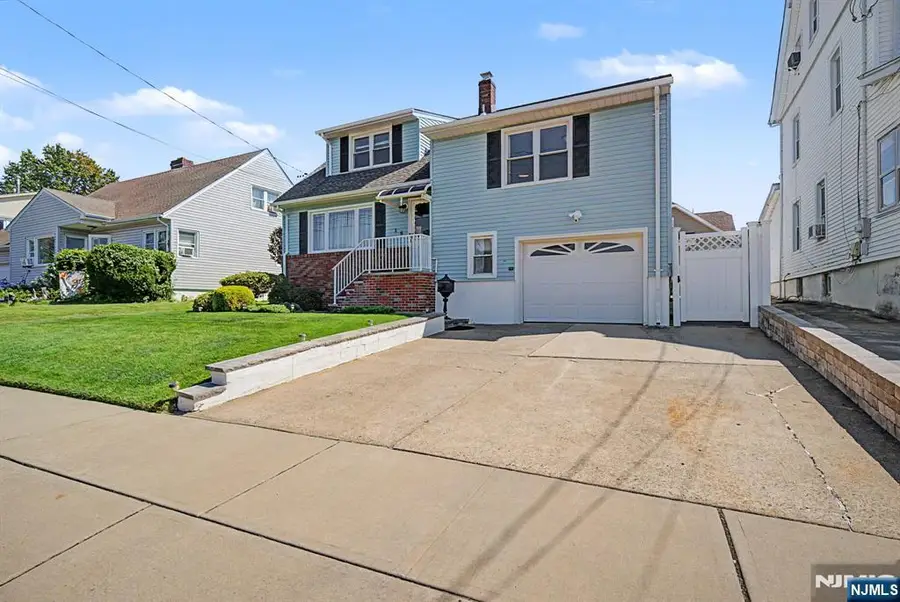 16 6th Street, Wood Ridge, NJ 07075 - #2