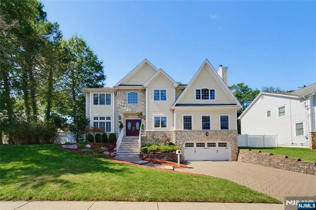 52 Robinhood Avenue, Closter, NJ 07624 - #1