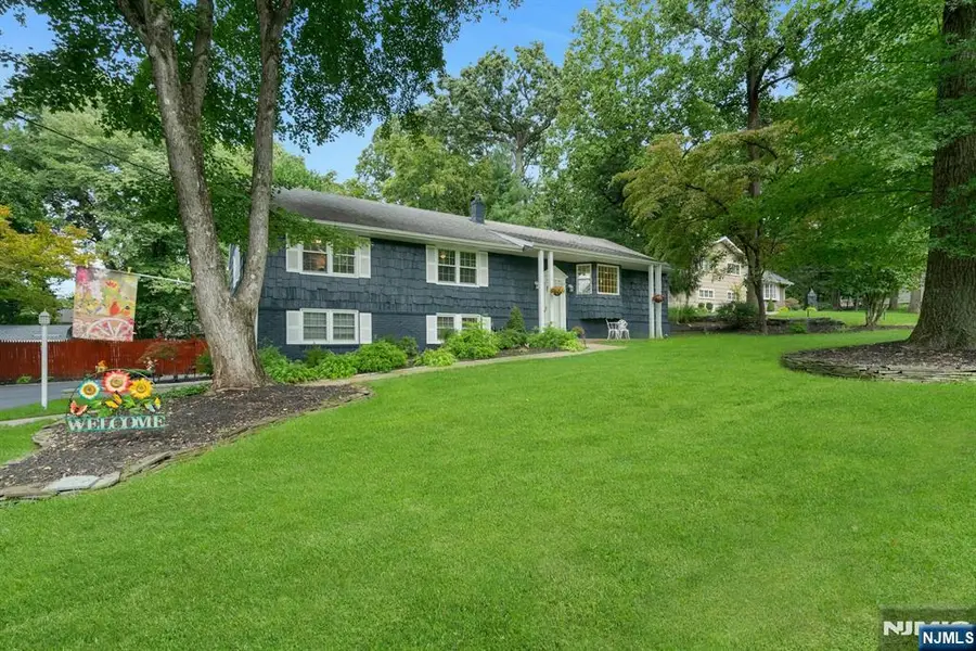 561 Bernita Drive, River Vale, NJ 07675 - #2