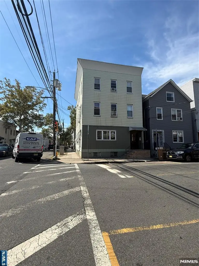 382 Walnut Street, Newark, NJ 07105 - #3