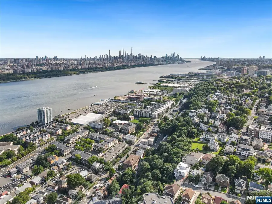 200 Winston Drive 1502, Cliffside Park, NJ 07010 - #2