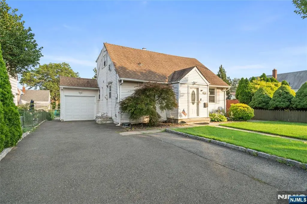 109 Maple Hill Road, Clifton, NJ 07013 - #1